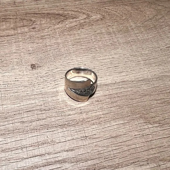 Sterling silver ring - Picture 3 of 4